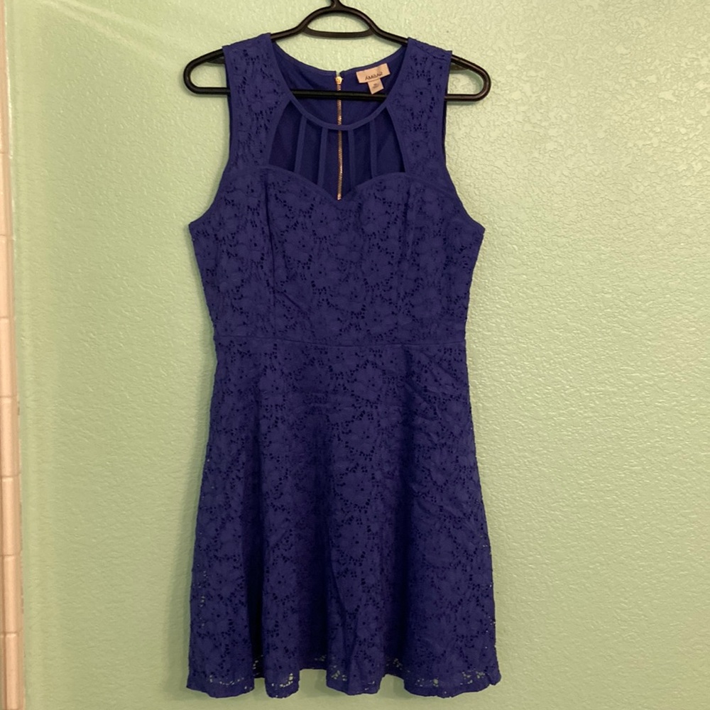 Ambar Sleeveless dress